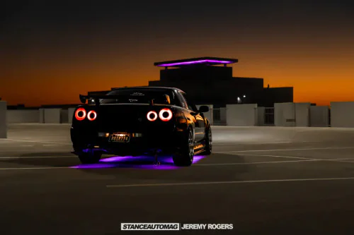 Liberty Walks Black Nissan Skyline GT R34