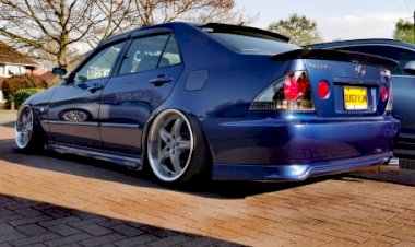 Dean's  2003 lexus is200