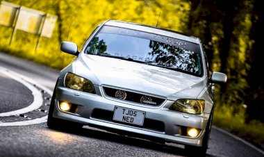 Neil Rooney  - Lexus IS200