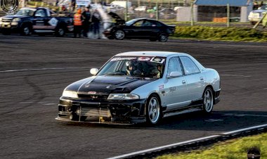 Barry - Nissan skyline r33