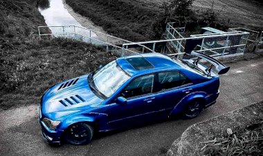 James - 2001 Lexus is200