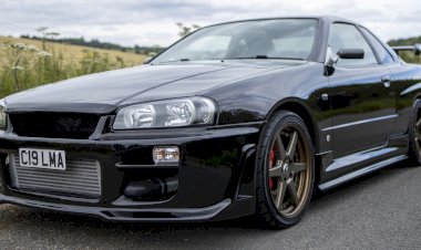 Lee -  Nissan Skyline R34 GTT