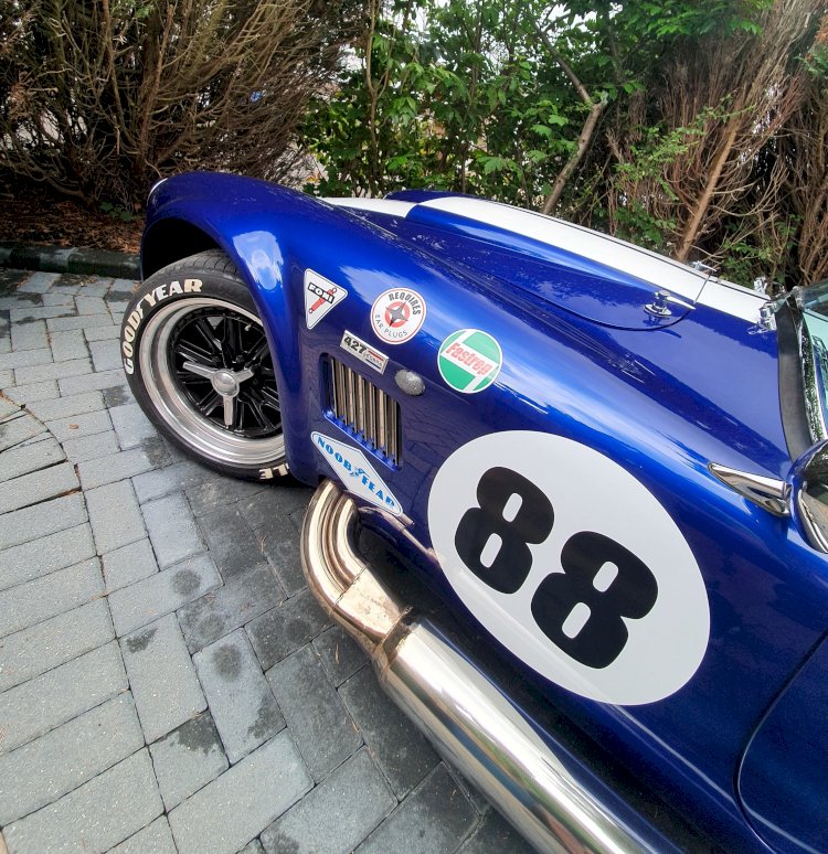 AdamC  YouTuber shows his Personal  car of - Dax Tojeiro - AC Cobra replica