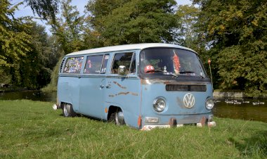 Shawn Marsters  1969 Bay Window camper