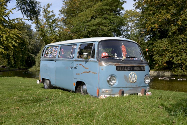 Shawn Marsters  1969 Bay Window camper