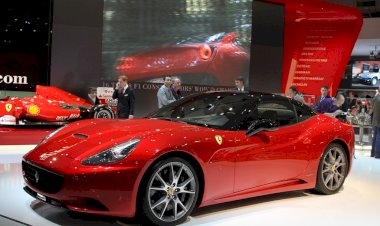 Saving Ferrari's Last Manual Car - The California