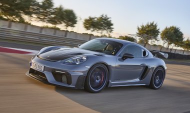 Porsche Unveils The New 718 Cayman GT4 RS