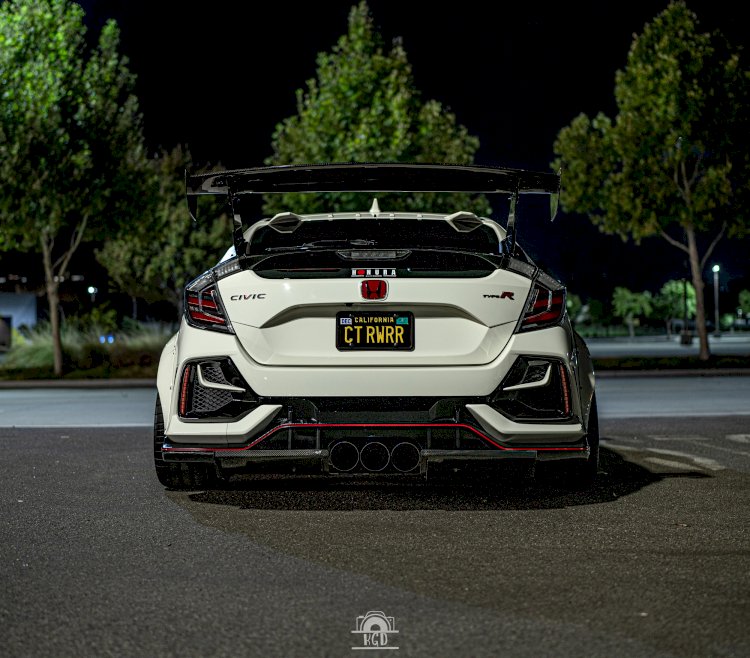 Honda Civic Type R Street Rocket Bunny Is an Extreme Piece of