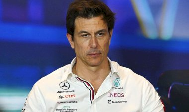 Toto Wolff admits Mercedes must change car design concept