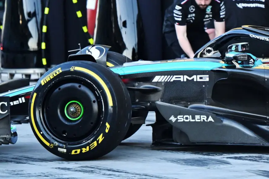 Mercedes Unveils Adaptable Suspension: A Game Changer for the W15?