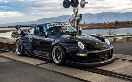RWB Porsche 993: The RAUH-Welt BEGRIFF  Race Build