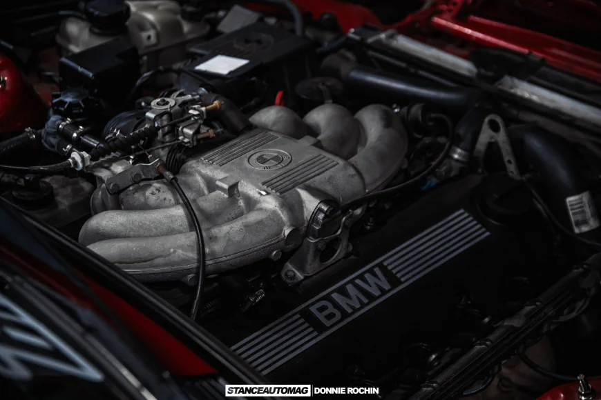 Full BMW E30 325is Build with Custom Interior & Stance