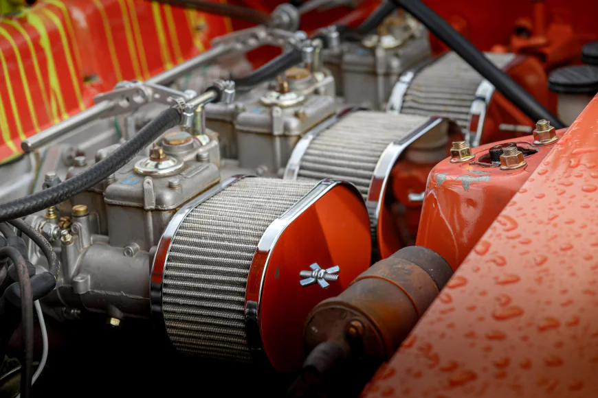 Modified 1971 Datsun 240Z with Triple Weber Carbs