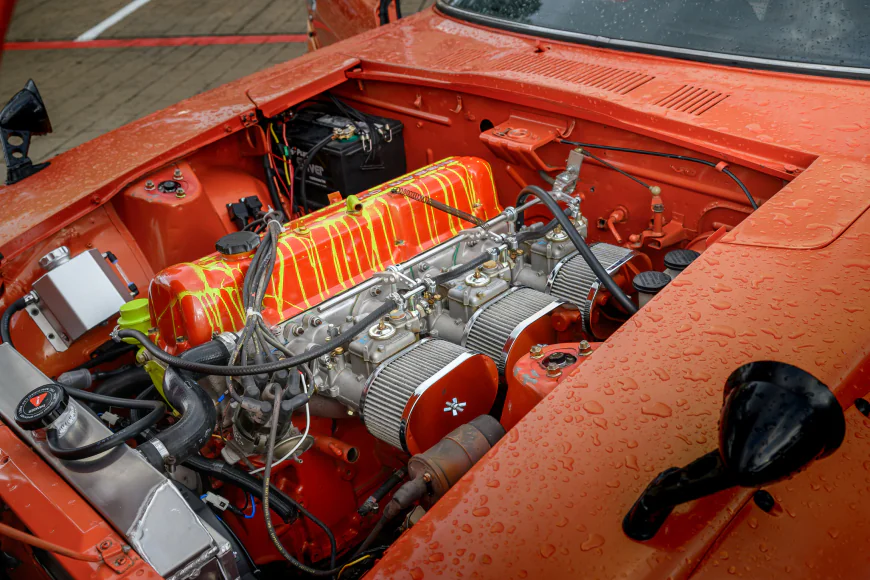 Modified 1971 Datsun 240Z with Triple Weber Carbs