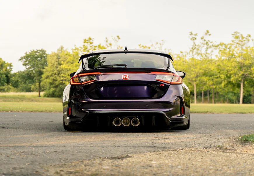 Honda Civic FL5 Type R with Custom Air Suspension