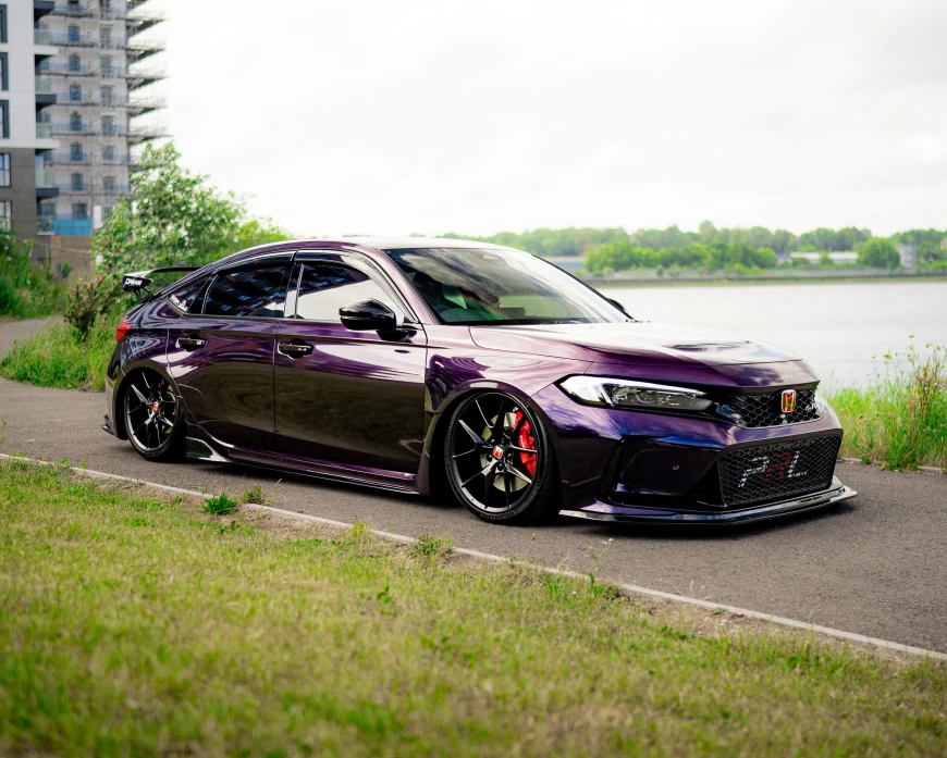 Honda Civic FL5 Type R with Custom Air Suspension