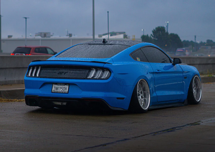 Bagged Ford Mustang GT Coyote S550 – Grabber Blue Airlift Build