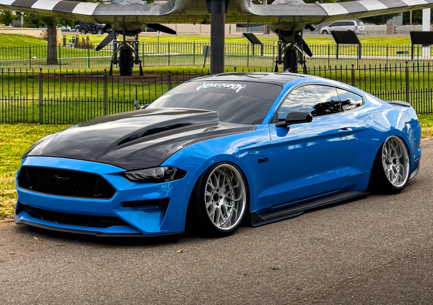 Bagged Ford Mustang GT Coyote S550 – Grabber Blue Airlift Build