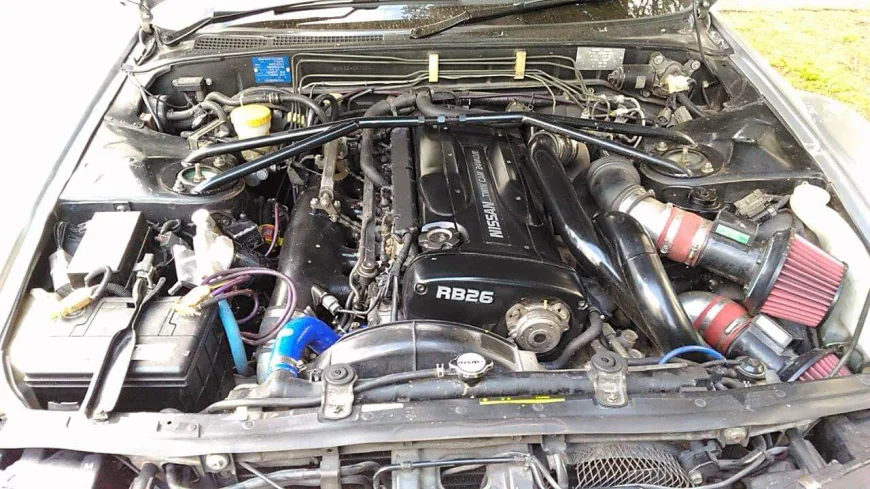 1989 Nissan Skyline R32 GT-R  engine bay