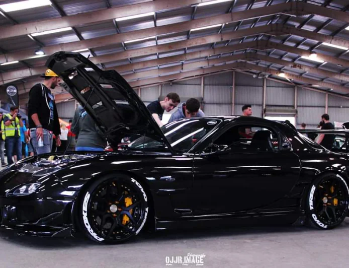 Simon Korb’s Mazda RX-7 FD — A Rotary Rebirth Built with Passion
