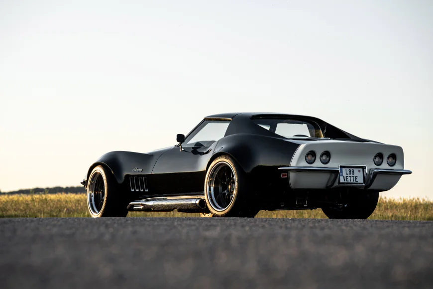 1969 Chevrolet Corvette C3 Restomod 715HP 8.8L V8 Build from Prague