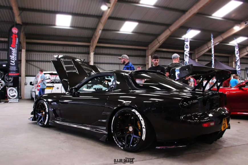 Simon Korb’s Mazda RX-7 FD — A Rotary Rebirth Built with Passion