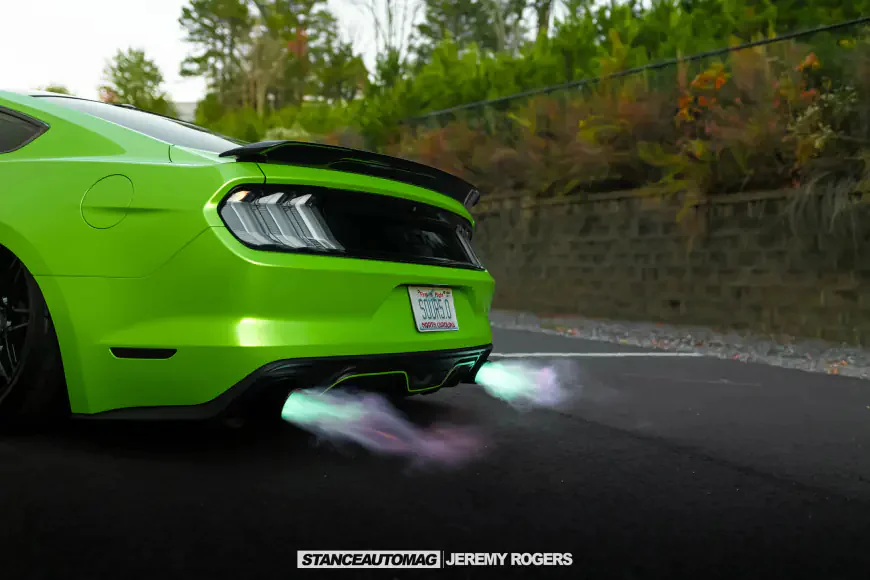 Picture of flaming exhausts on a mustang gt