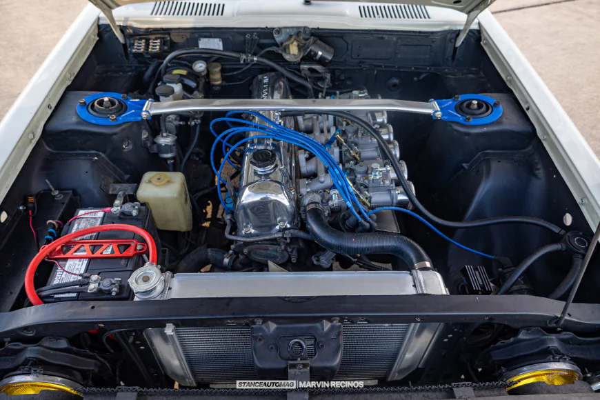 1974 Nissan Skyline GT-R Tribute Kenmeri L20 Triple Mikuni Build engine bay
