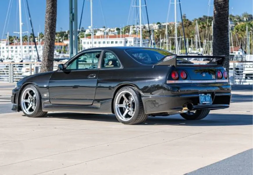 1998 Nissan Skyline GT-R R33: Built RB26 with 600 WHP and Rare GV1 Paint