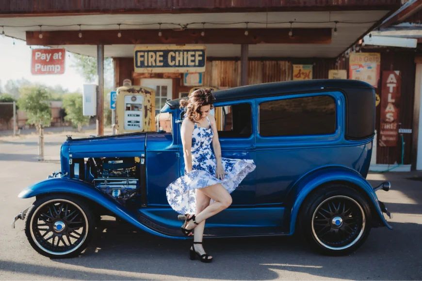 1930 Ford Model T build Blue on Black metallic paint custom chassis Chevy 350 V8