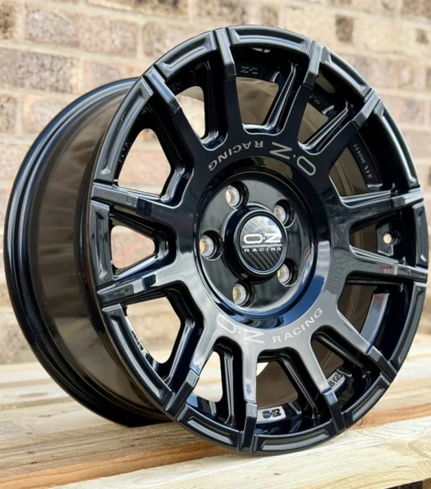 OZ Alloy wheel in black finish