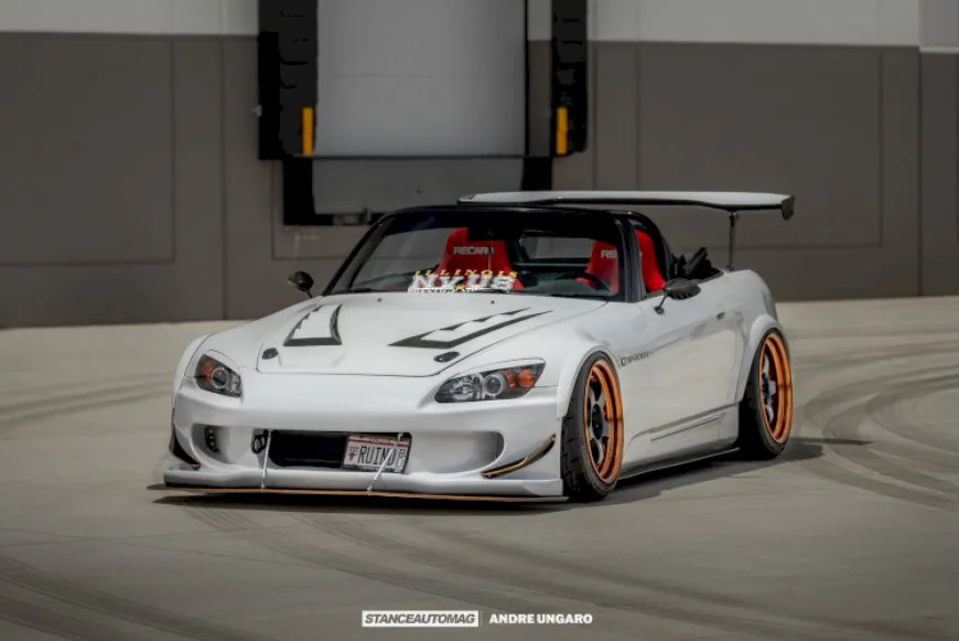 White honda s2k