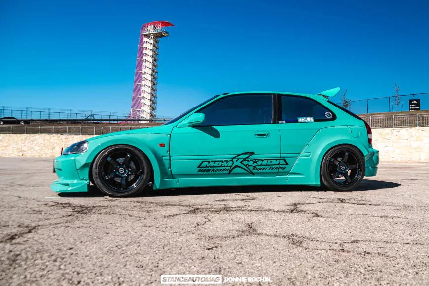 light green honda civic at copa