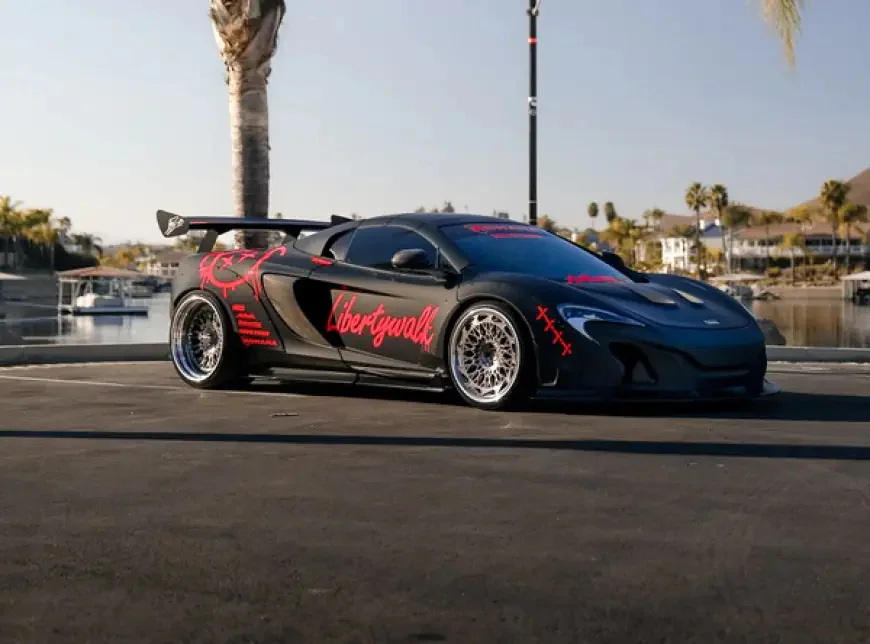 Liberty Walk LB-Silhouette WORKS widebody mclaren