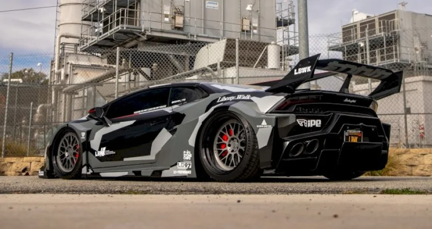 Liberty Walk LB-Silhouette WORKS widebody supercar