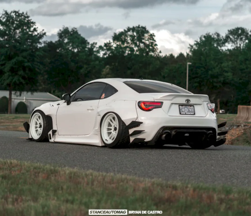 white rocketbunny frs