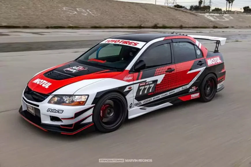 mitsubishi evo on the highway in the usa
