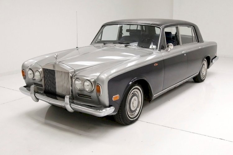 In 1971, the Rolls-Royce Silver Shadow two door models were given what name?